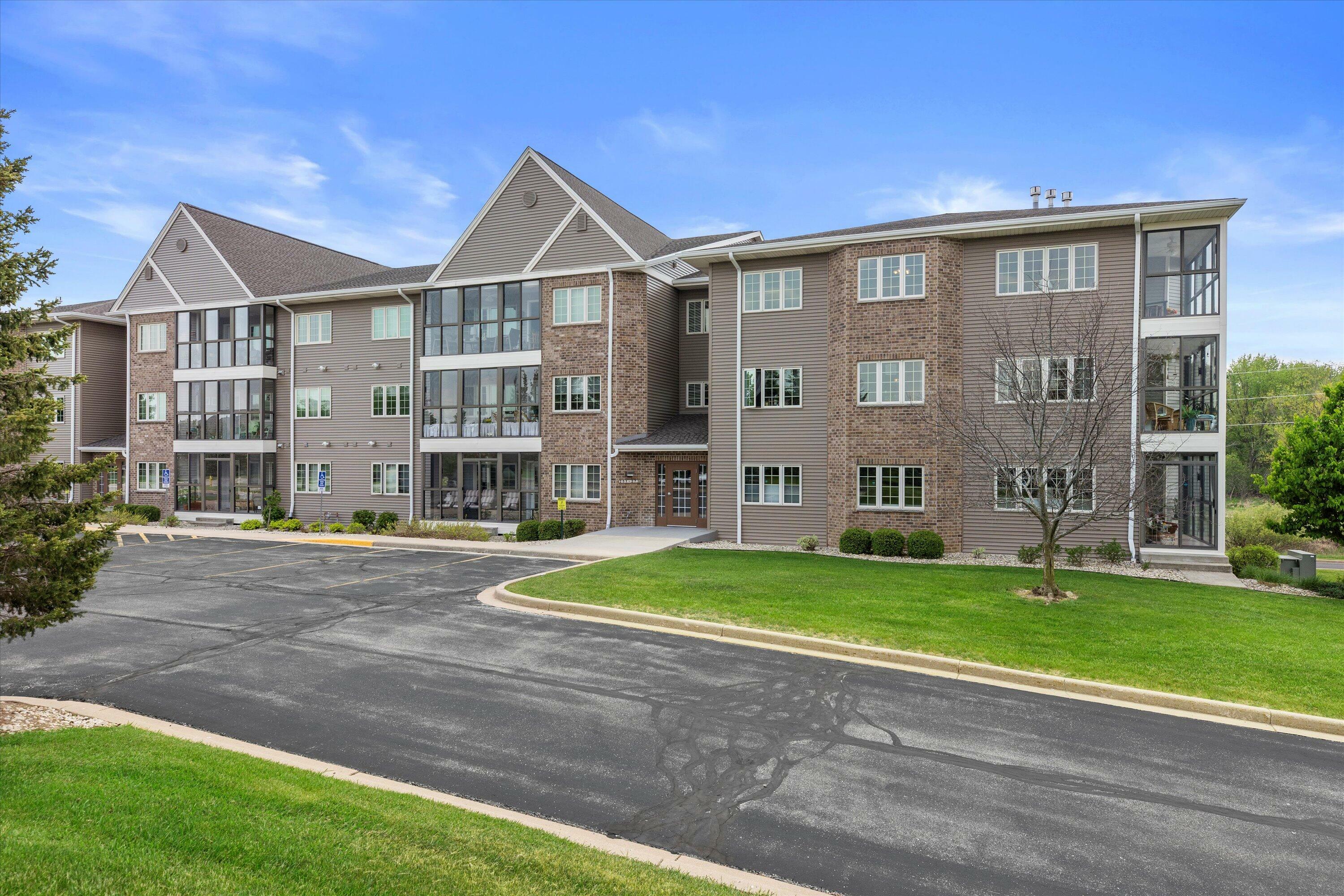 Property Photo: 267 Oconomowoc Pkwy WI 53066