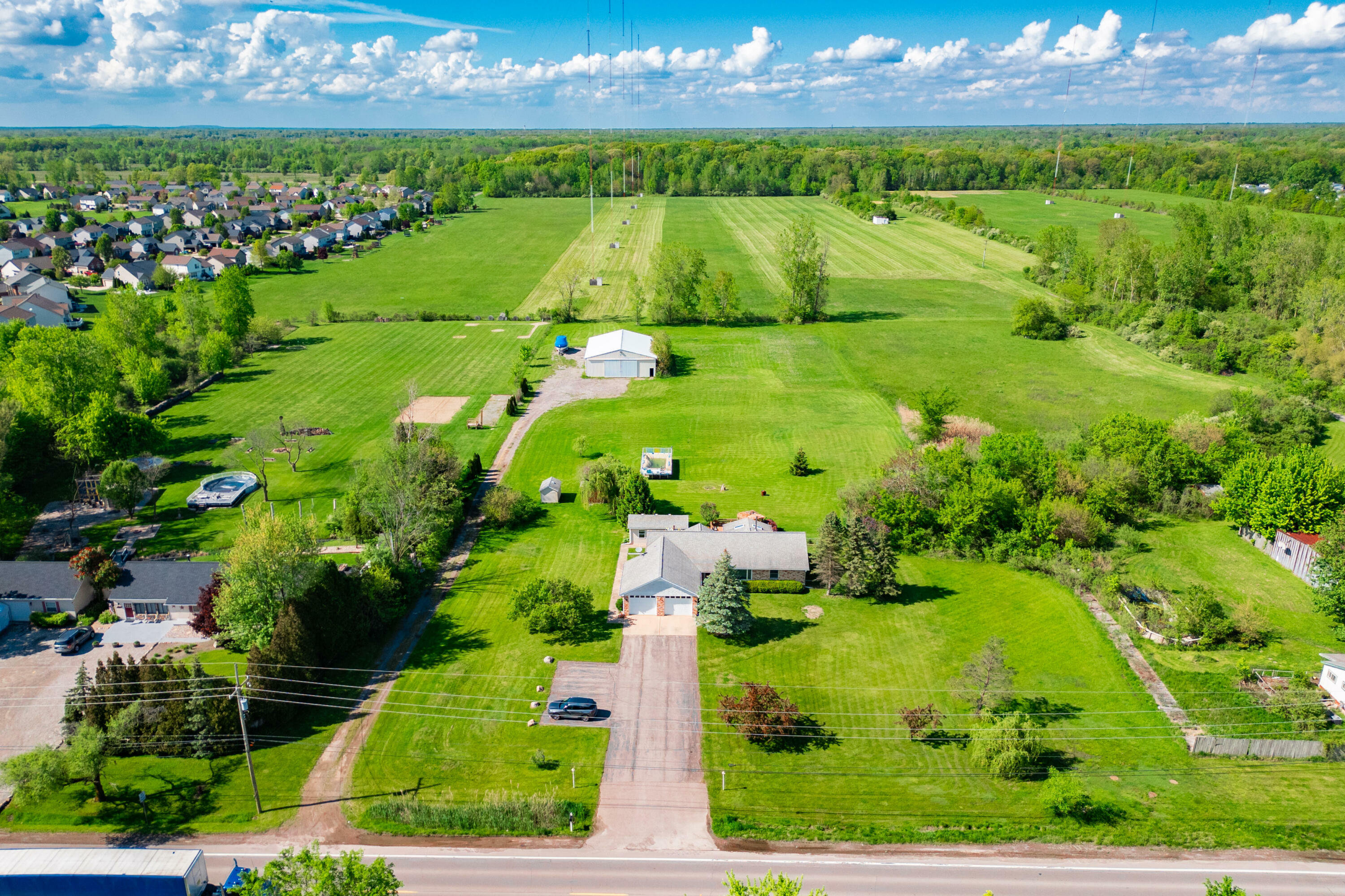 Property Photo: 2595 Will Carleton Road MI 48134