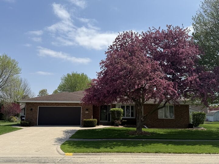 Property Photo: 340 N Mulberry Street IL 60941