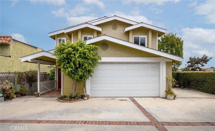Property Photo: 1909 Belmont Lane B CA 90278
