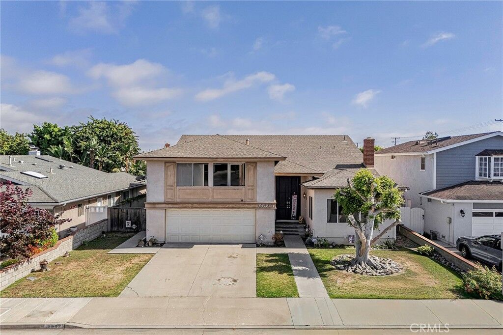 Property Photo: 9522 Yellowstone Drive CA 92646