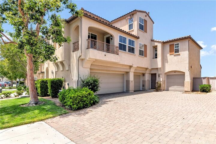 Property Photo: 946 Bolex Way CA 92078
