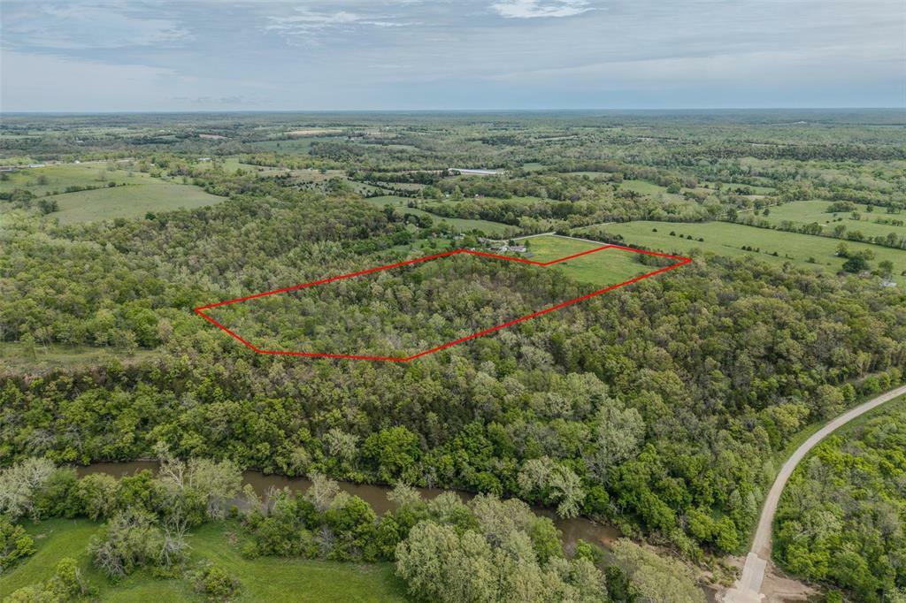 Property Photo: 81 Indian Creek Loop MO 65622