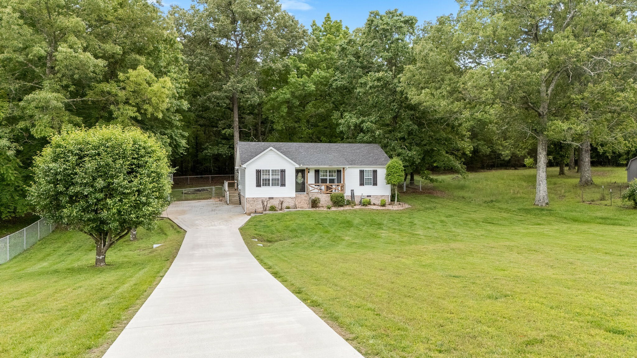 Property Photo: 155 Deer Cir TN 37330