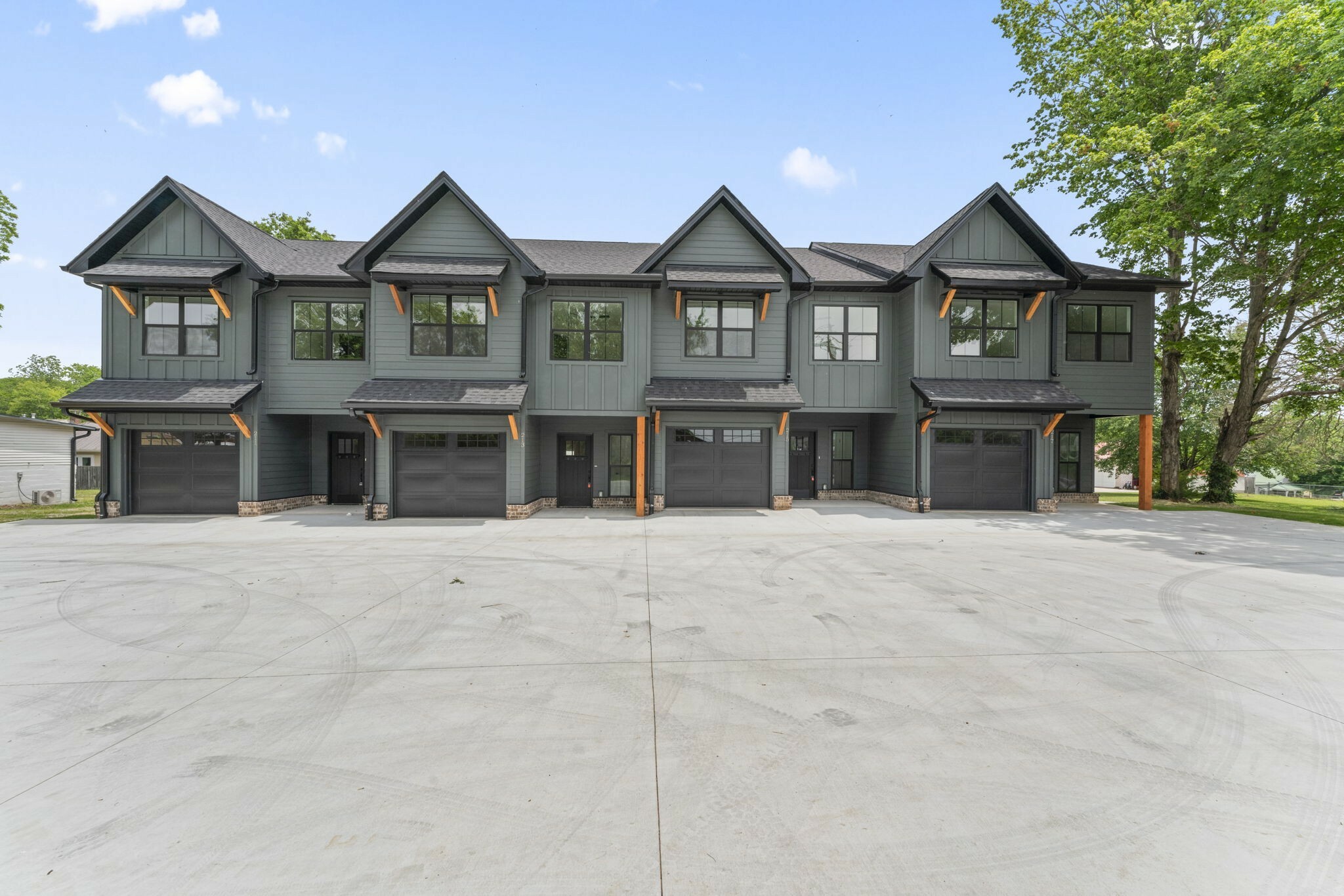 Property Photo: 211 Porter St 211 TN 37398