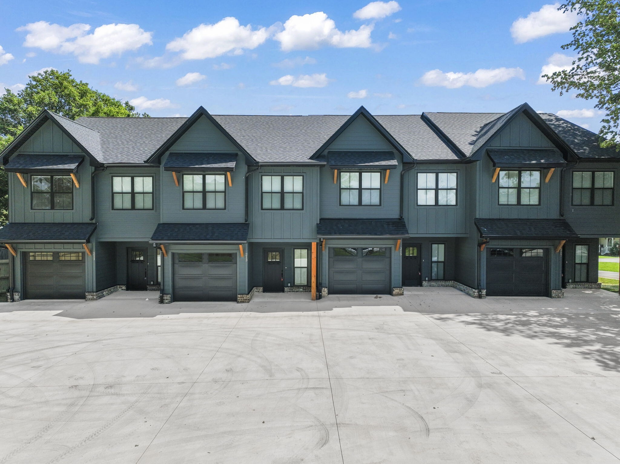 Property Photo: 211 Porter St 211 TN 37398