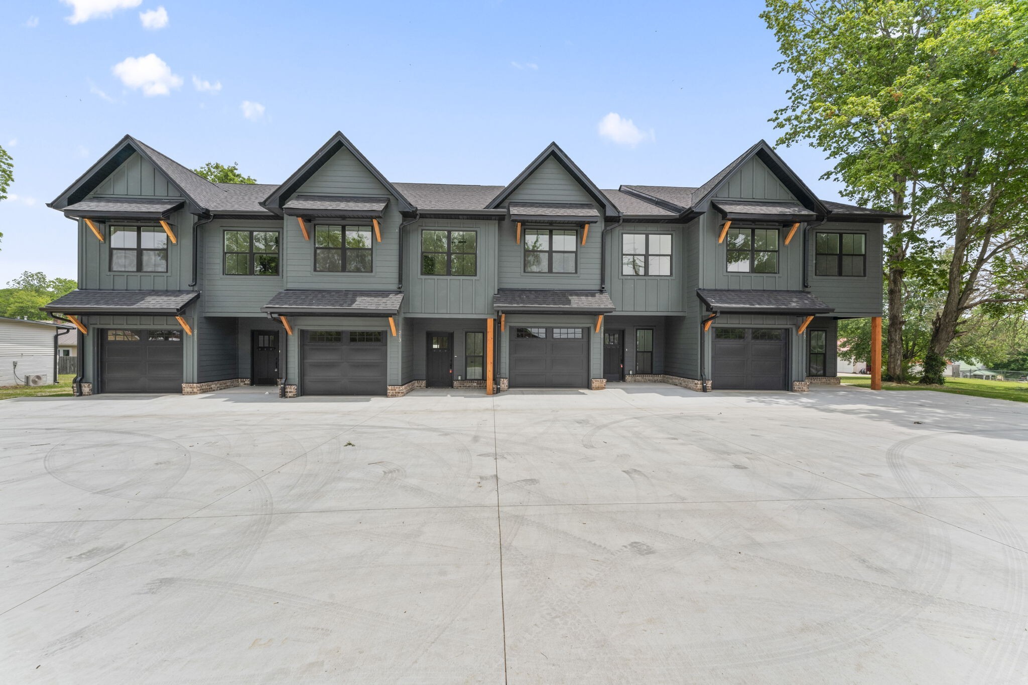 Property Photo: 217 S Porter St S 217 TN 37398