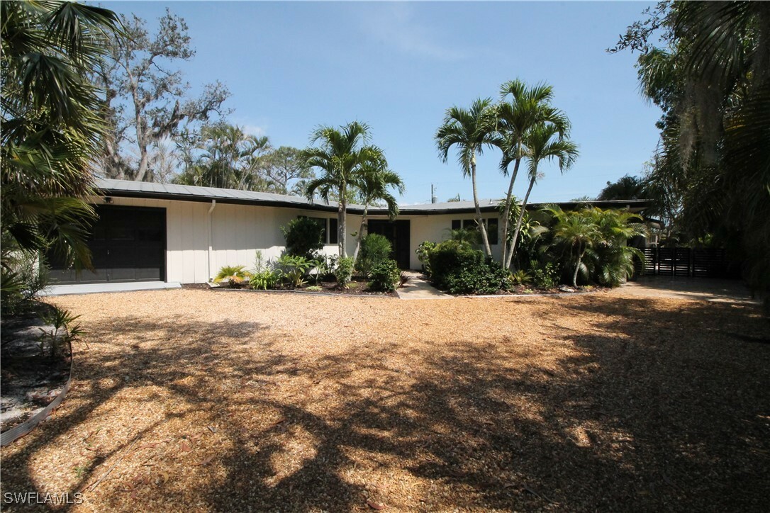 Property Photo: 3799 Quails Walk FL 34134