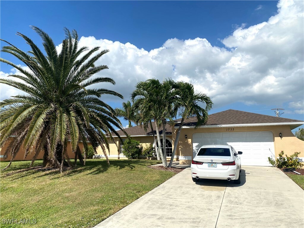 Property Photo: 1733 SW 40th Terrace FL 33914