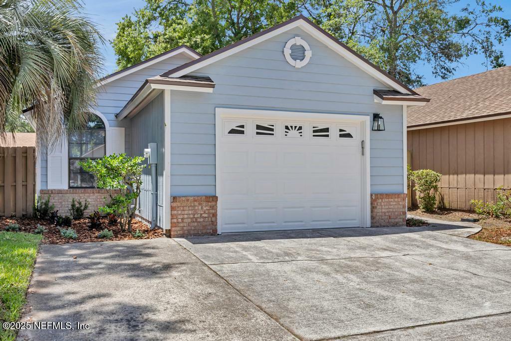3830 Millpoint Drive  Jacksonville FL 32257 photo