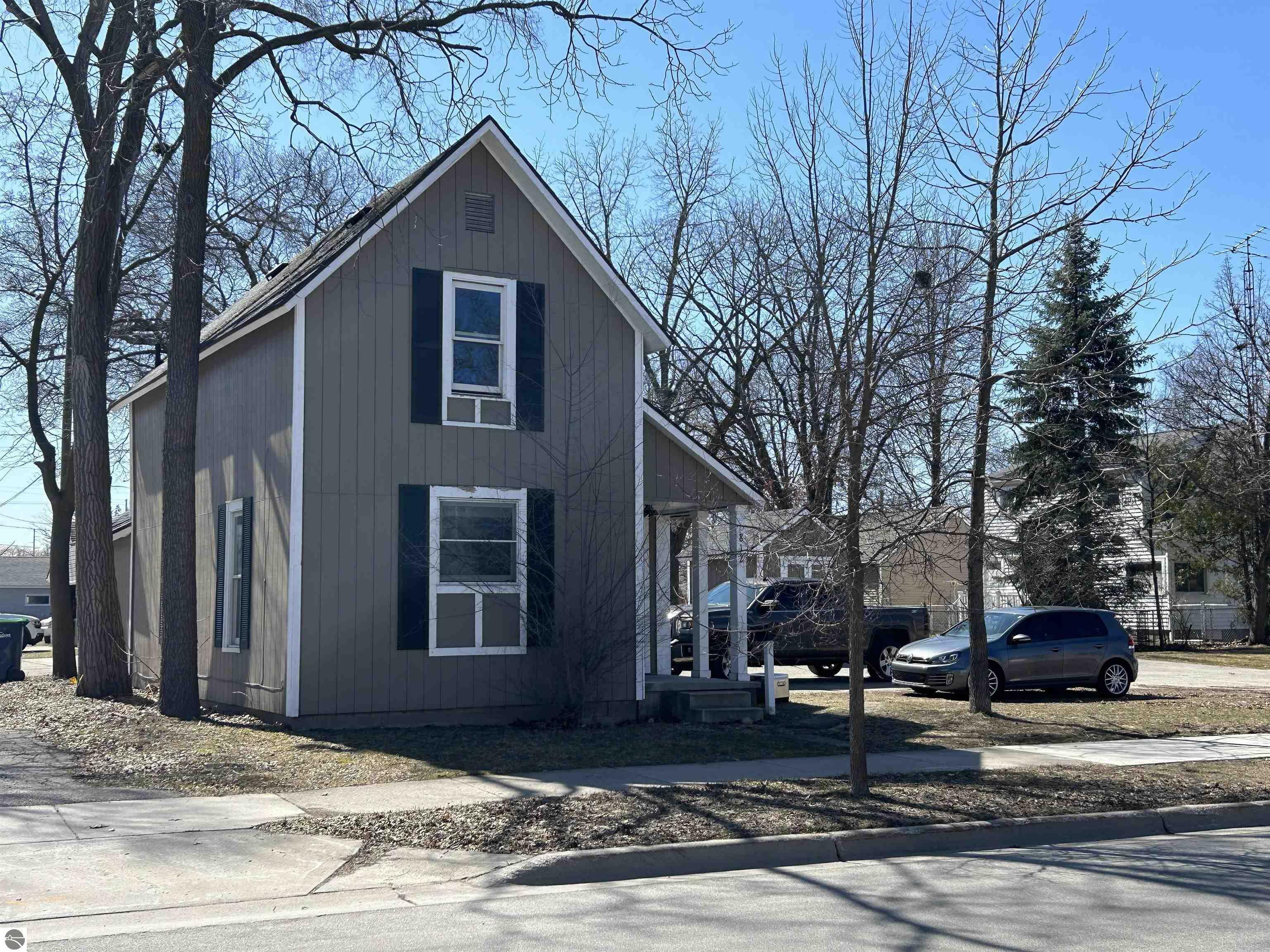 812 E Eighth  Traverse City MI 49686 photo