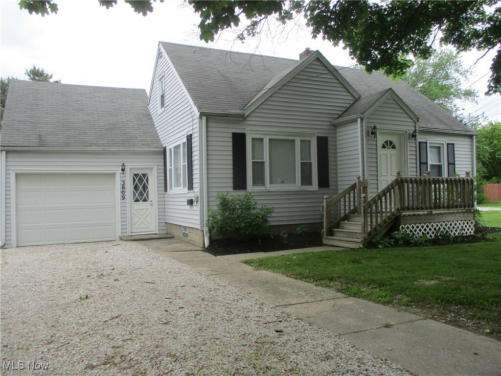 Property Photo: 3809 Homewood Avenue OH 44004