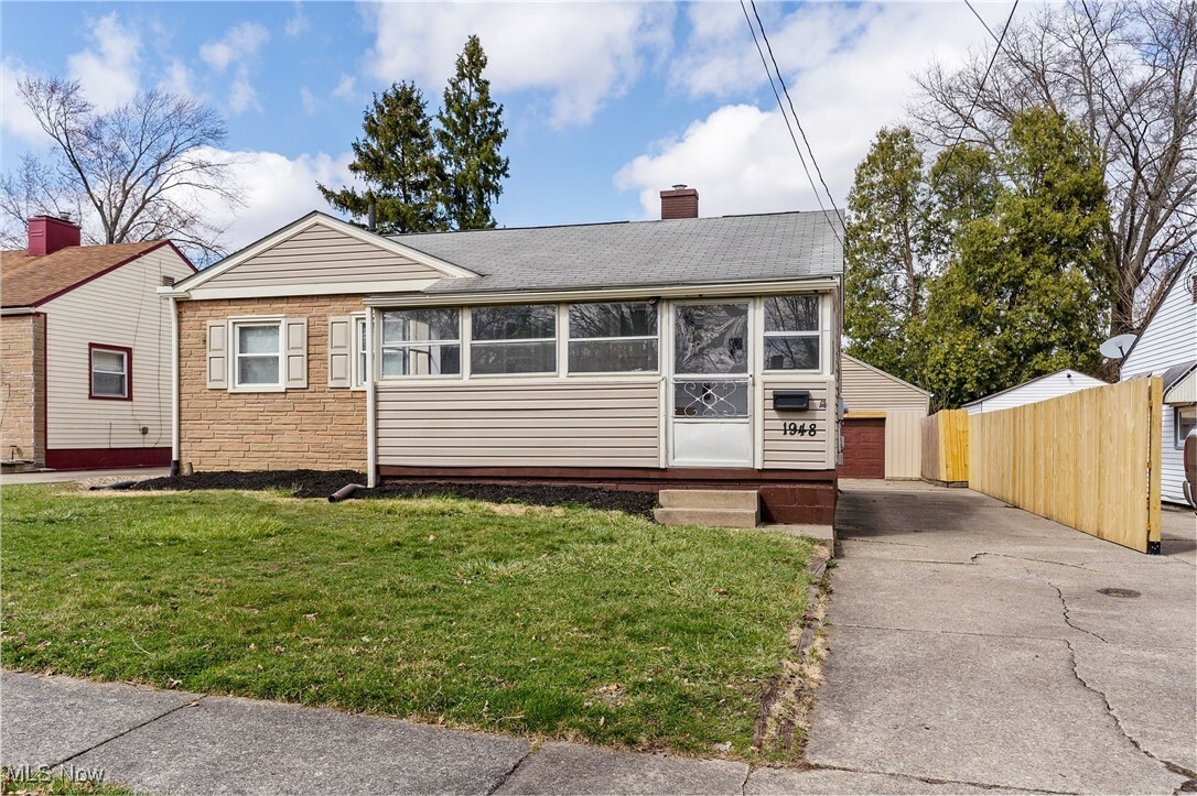 1948 Highlawn Avenue  Youngstown OH 44509 photo