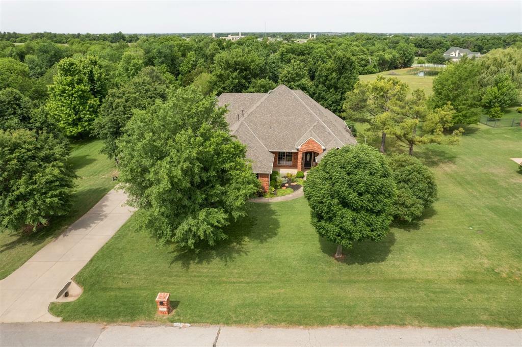 Property Photo: 20455 Deer Hollow Drive OK 73012