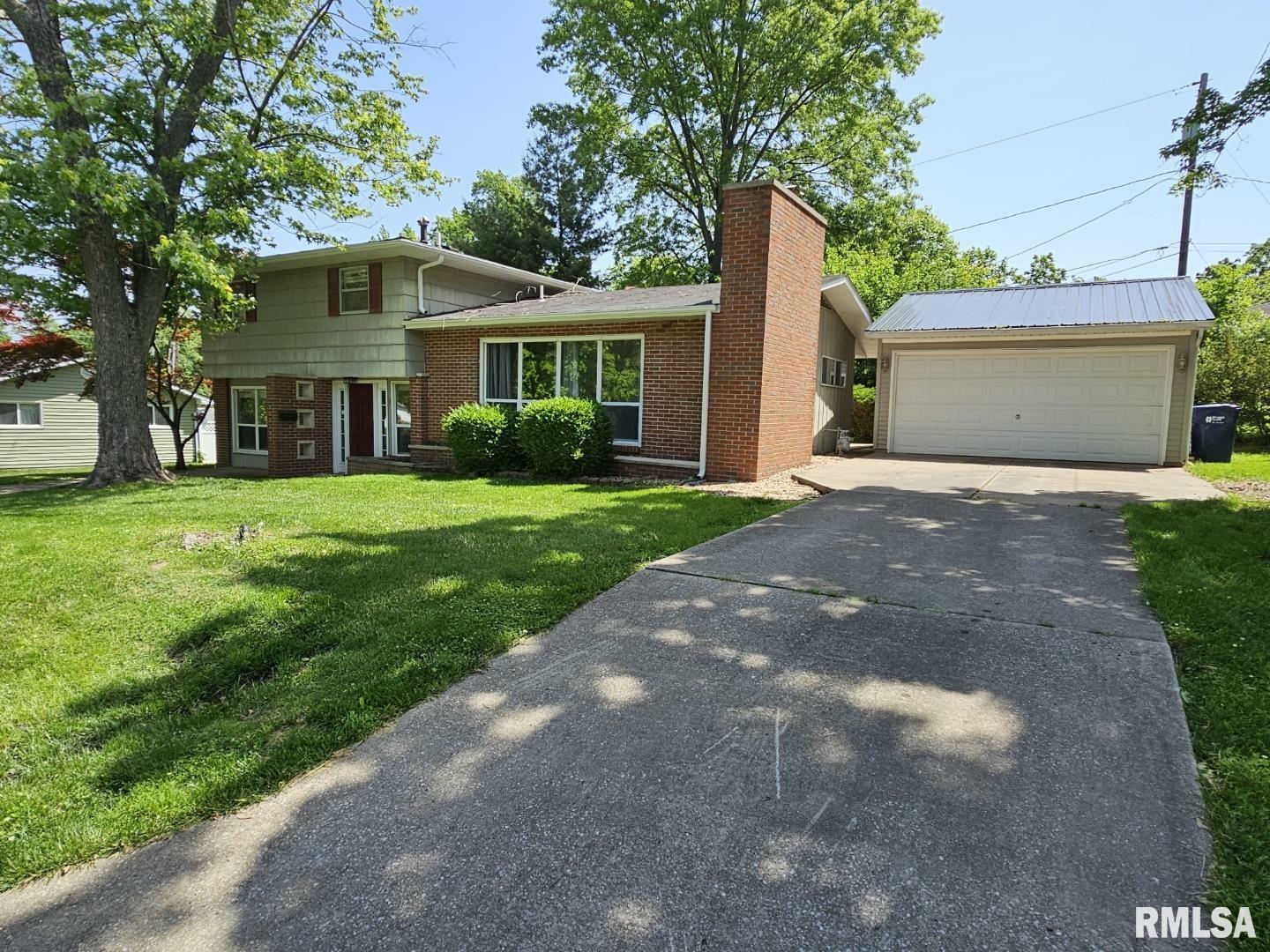 Property Photo: 2 Parker Drive IL 62864