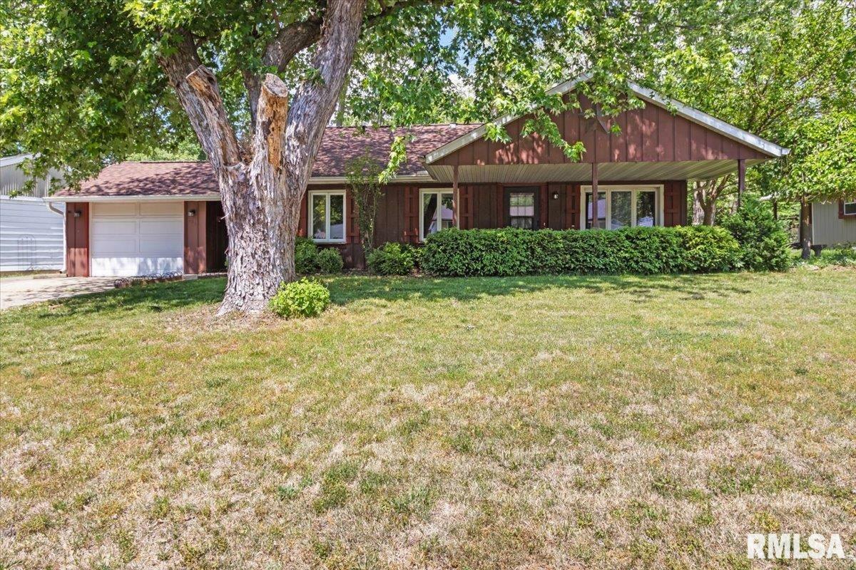 105 Beloit Road  Marquette Heights IL 61554 photo