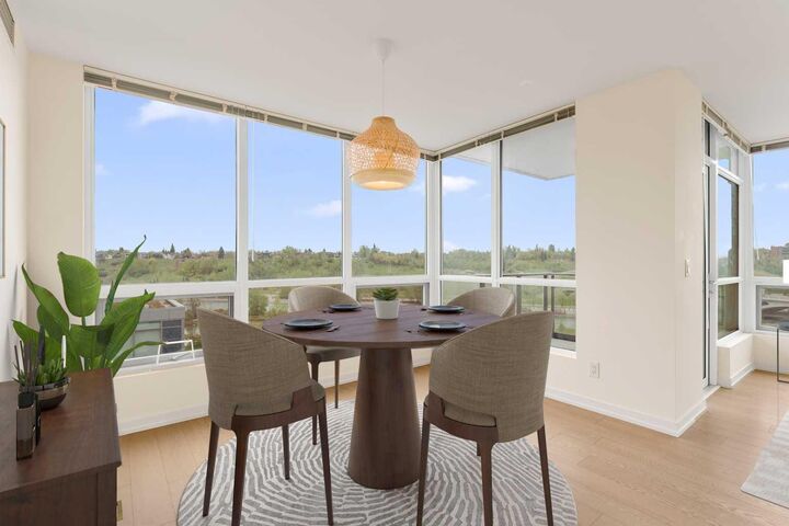 Property Photo:  128 2 Street SW 1102  AB T2P 0S7 