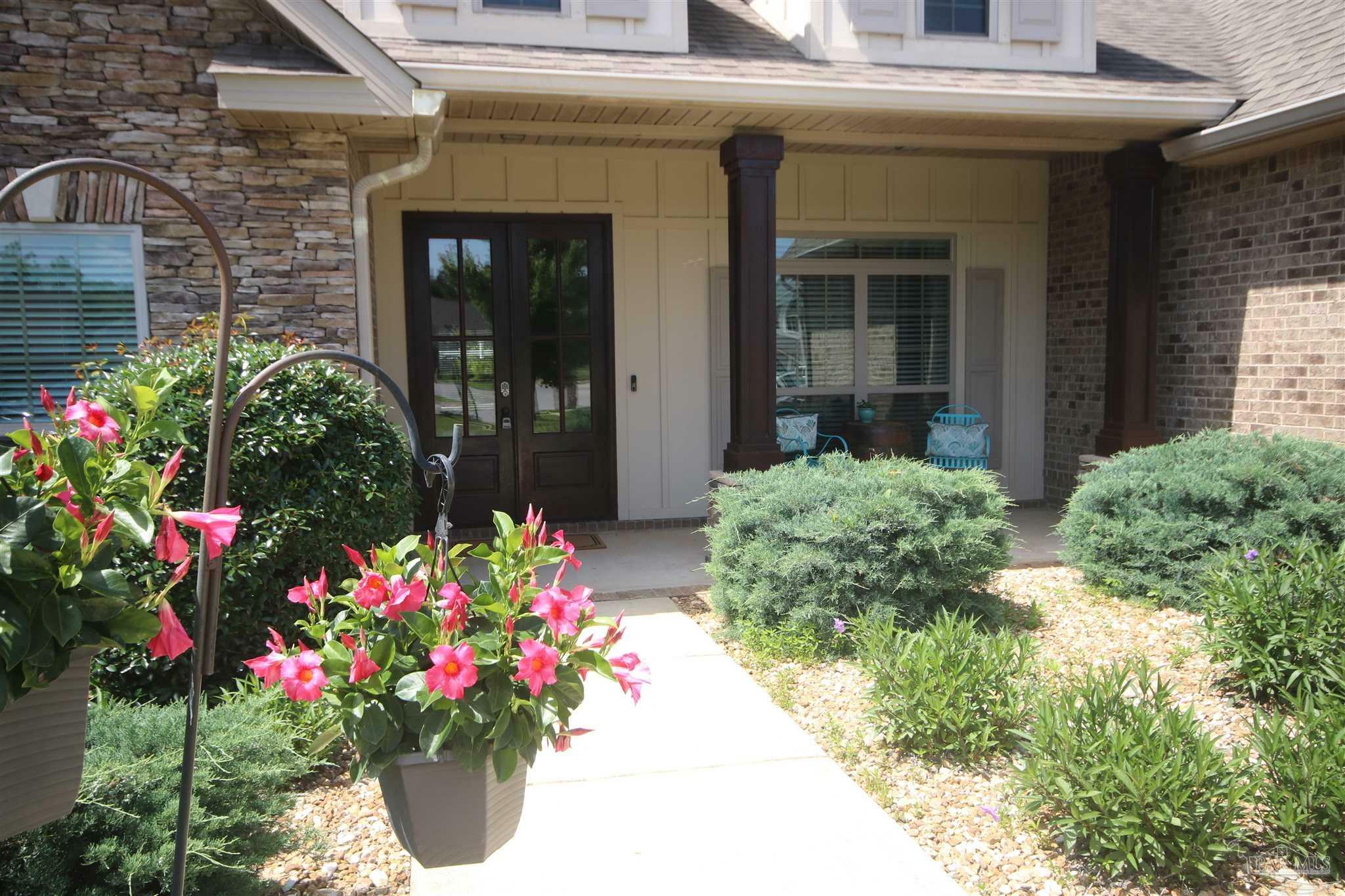 Property Photo:  4125 Tamworth Ct  FL 32571 