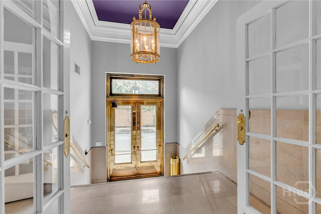 Property Photo: 321 Abercorn Street 404 GA 31401