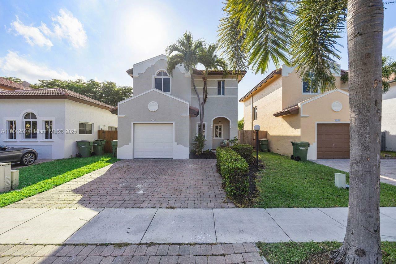 Property Photo: 1136 NE 41st Ave FL 33033