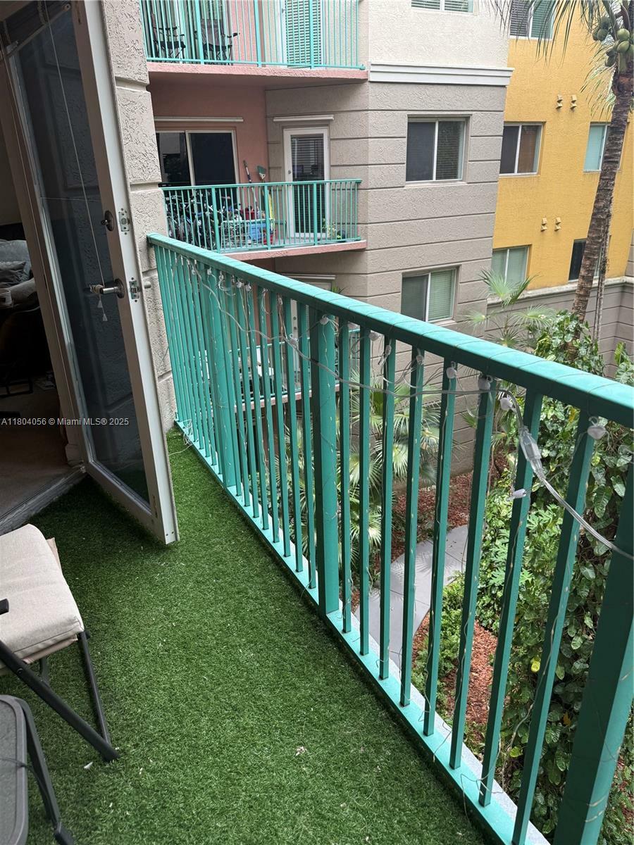 Property Photo: 6001 SW 70th St 306 FL 33143