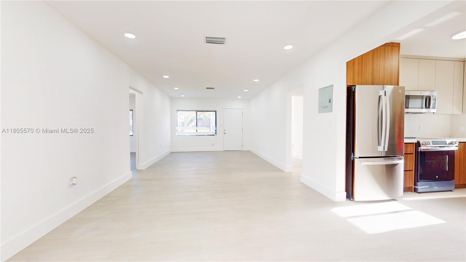 Property Photo: 355 NE 111th St FL 33161