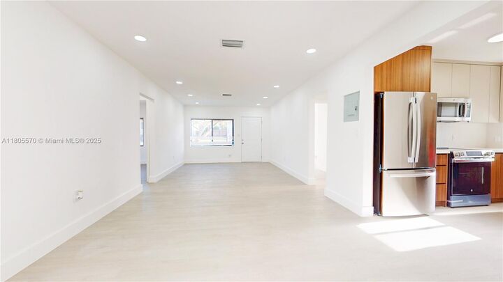 Property Photo:  355 NE 111th St  FL 33161 