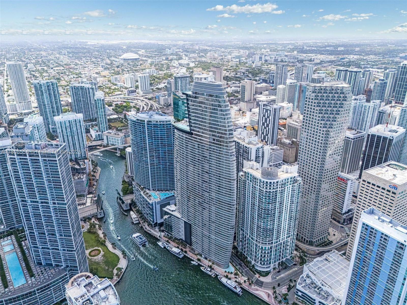 Property Photo: 300 Biscayne Boulevard Way 4507W FL 33131