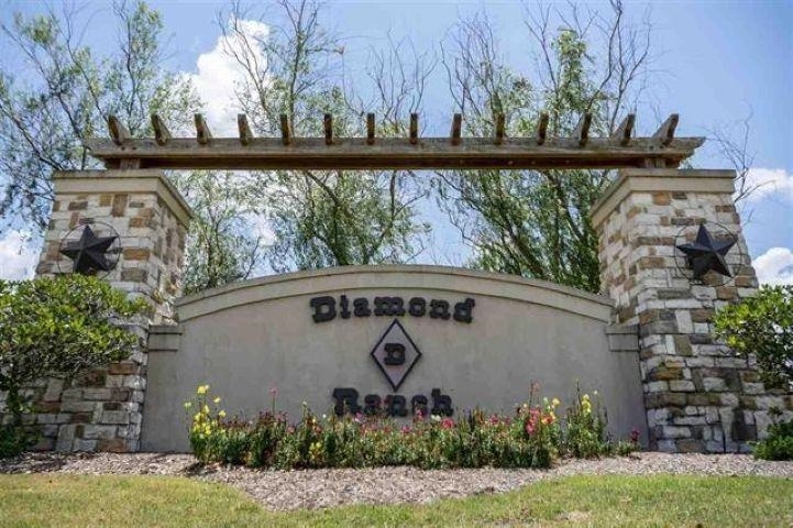 Property Photo: 3640 S Pine Island Levee Rd TX 77713