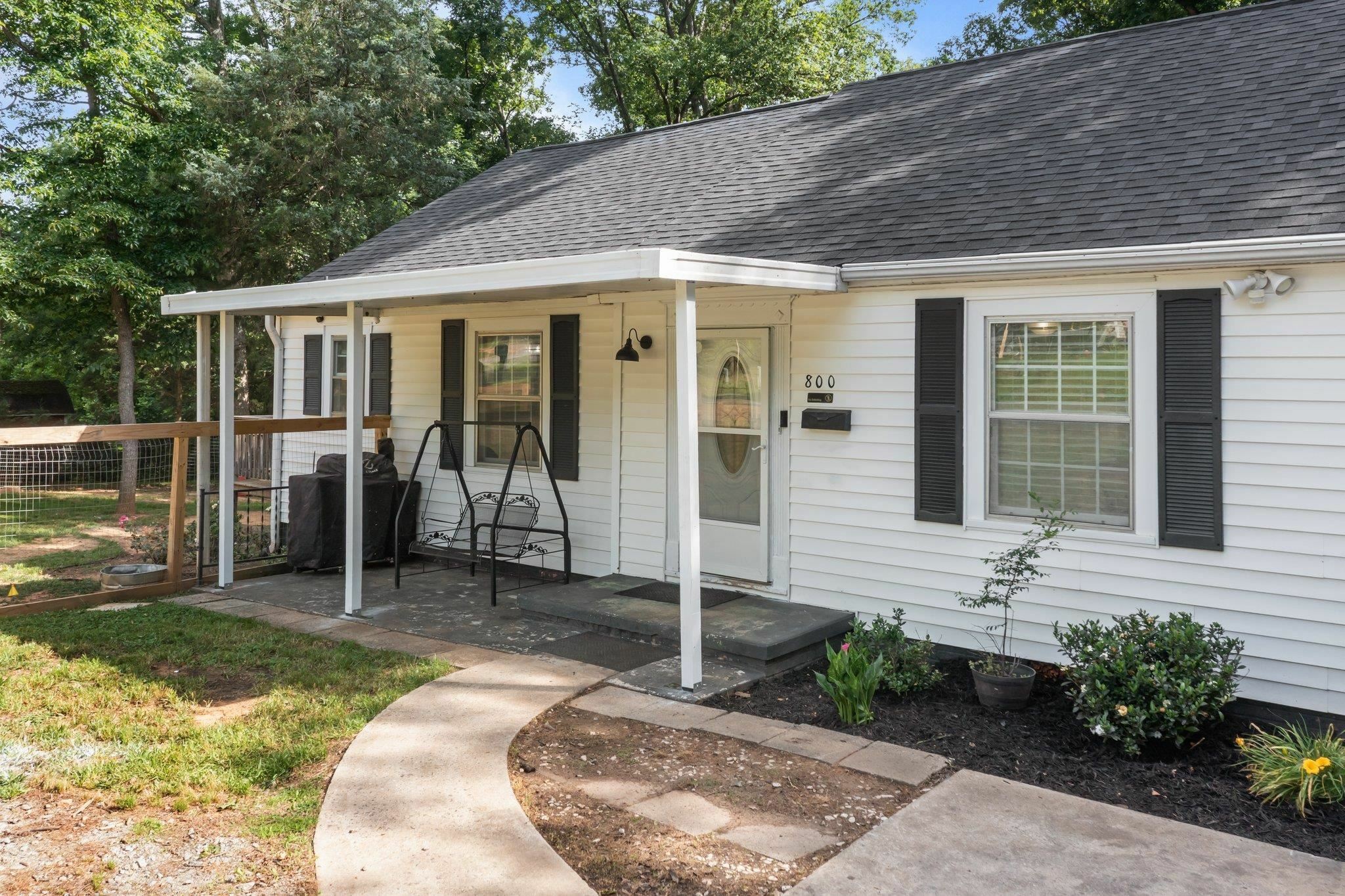 Property Photo: 800 Woodlawn Street NC 28012