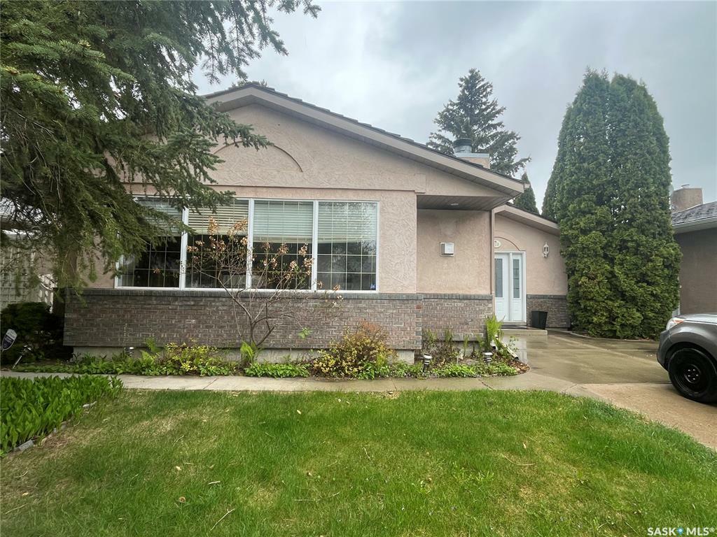 Property Photo:  918 East Centre  SK S7J 3A1 