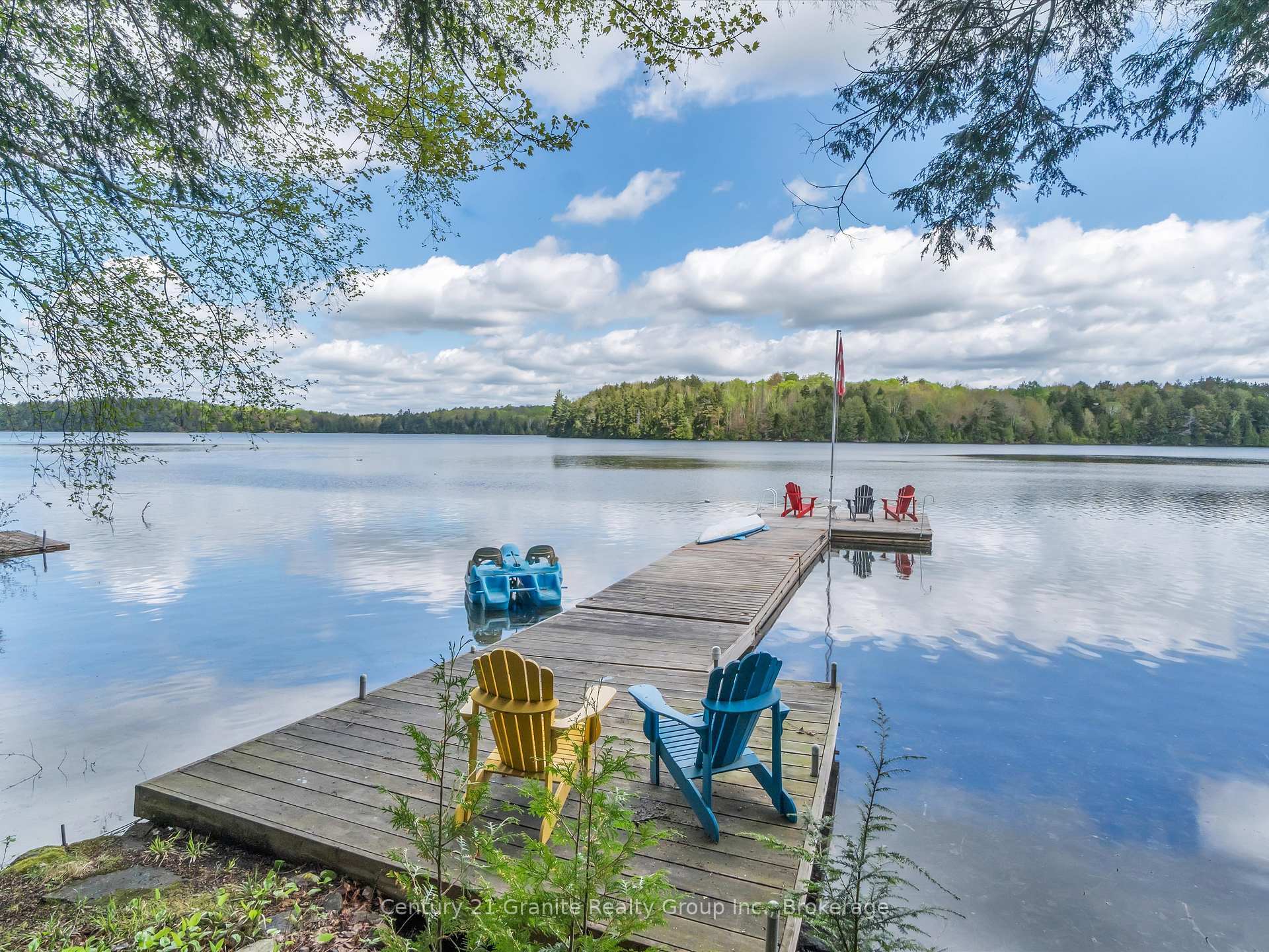 Photo de la propriété: 1120 S Clear Lake Road ON P1L 1X1