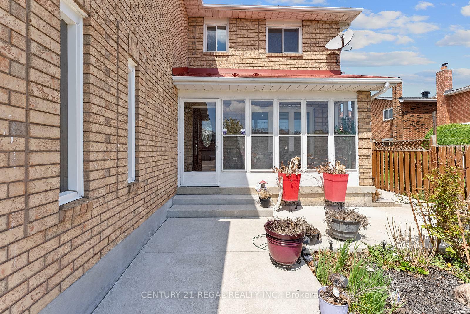 Property Photo: 97 Hinchley Wood Grove ON L6V 4J1