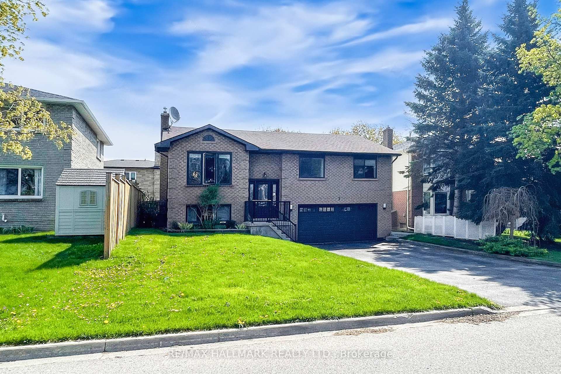3 Cherry Blossom Crescent  Clarington ON L1E 1H1 photo