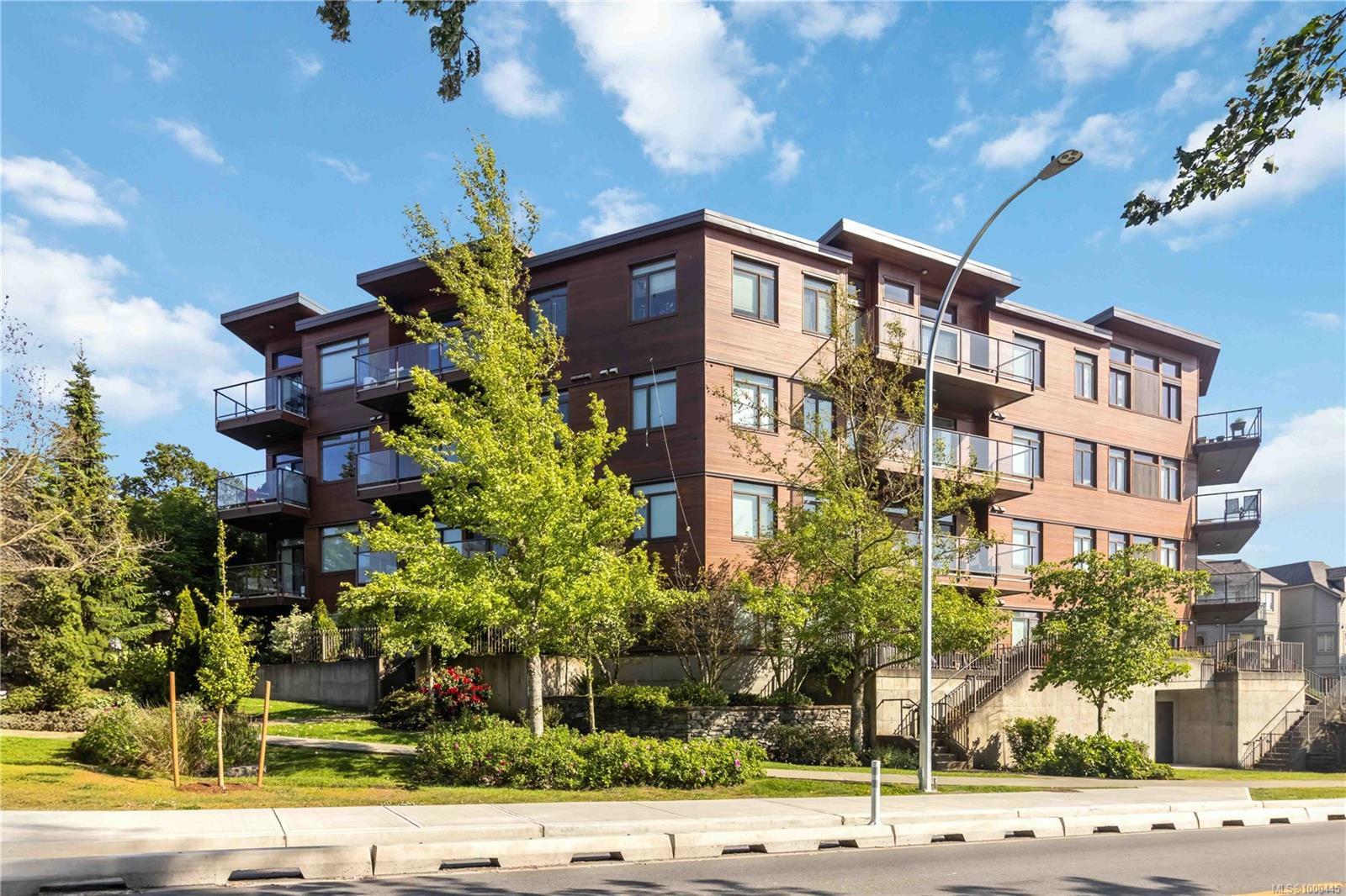 Property Photo: 3614 Richmond Rd 302 BC V8P 4R5