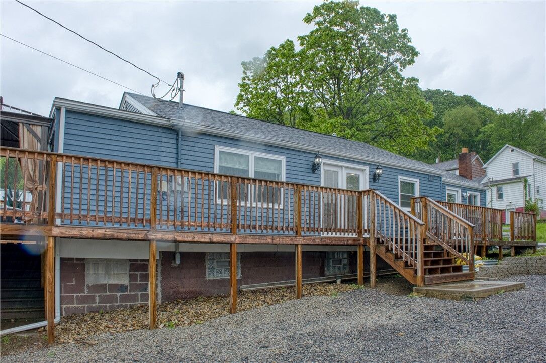 Property Photo: 22 Cross Creek Rd PA 15312