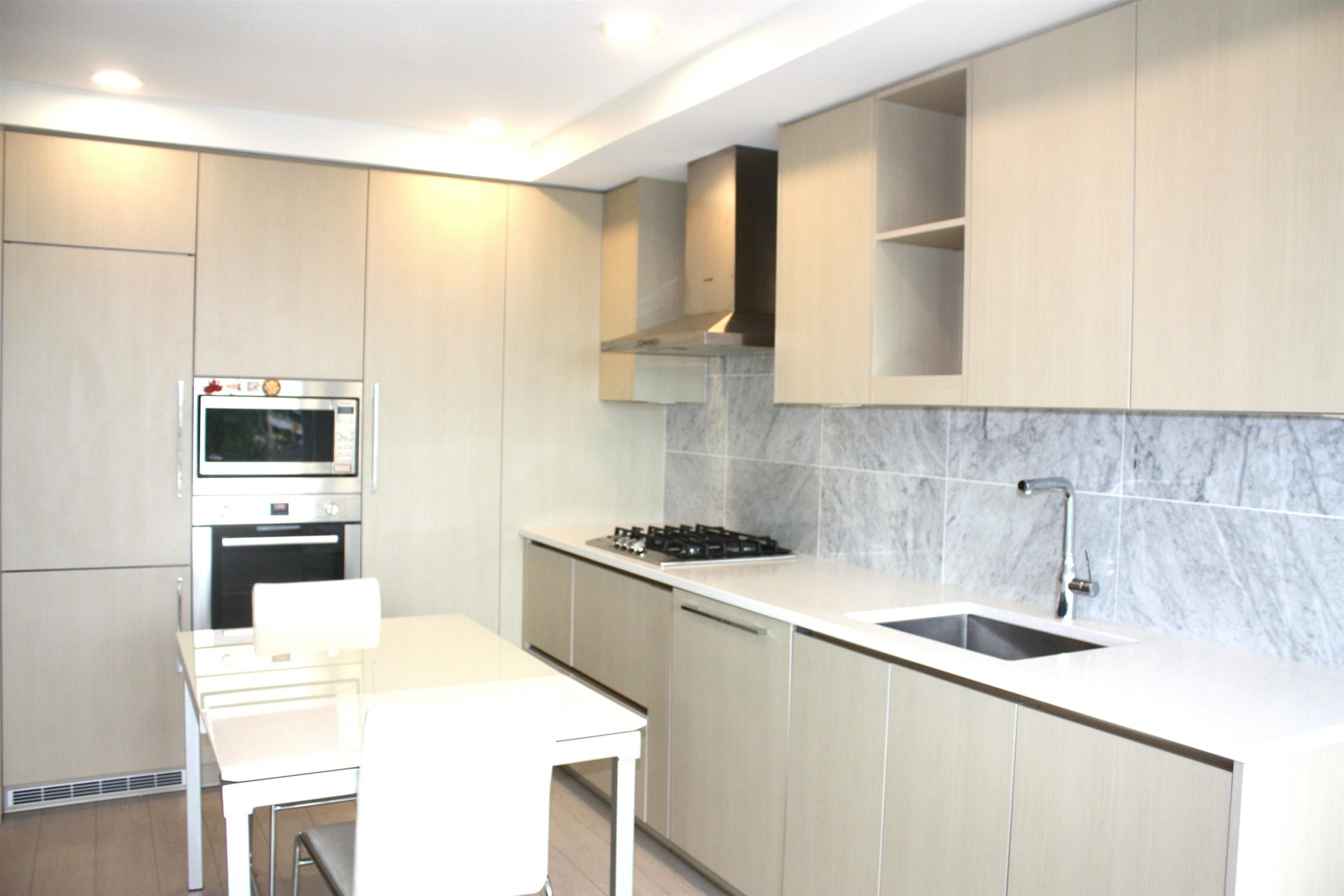 Photo de la propriété: 8800 Hazelbridge Way 920 BC V6X 0S3