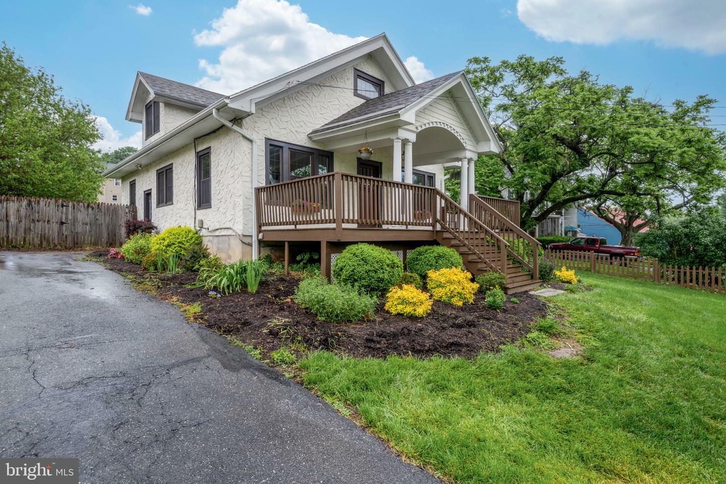 Property Photo: 209 Ironstone Ridge Road PA 17603