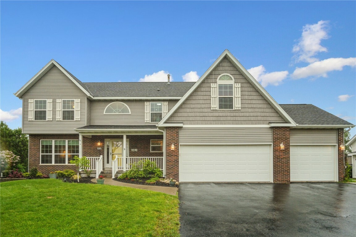 7819 Winston Drive NE  Cedar Rapids IA 52402 photo
