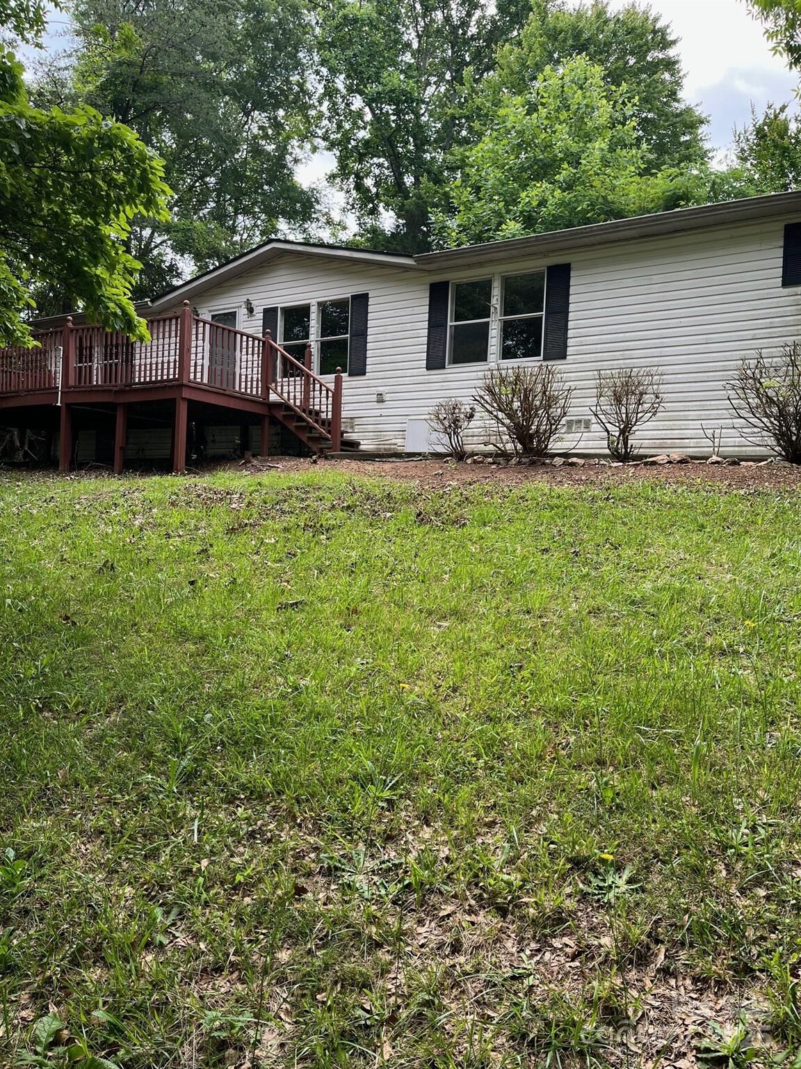 Property Photo:  4006 Hillview Drive  NC 28152 