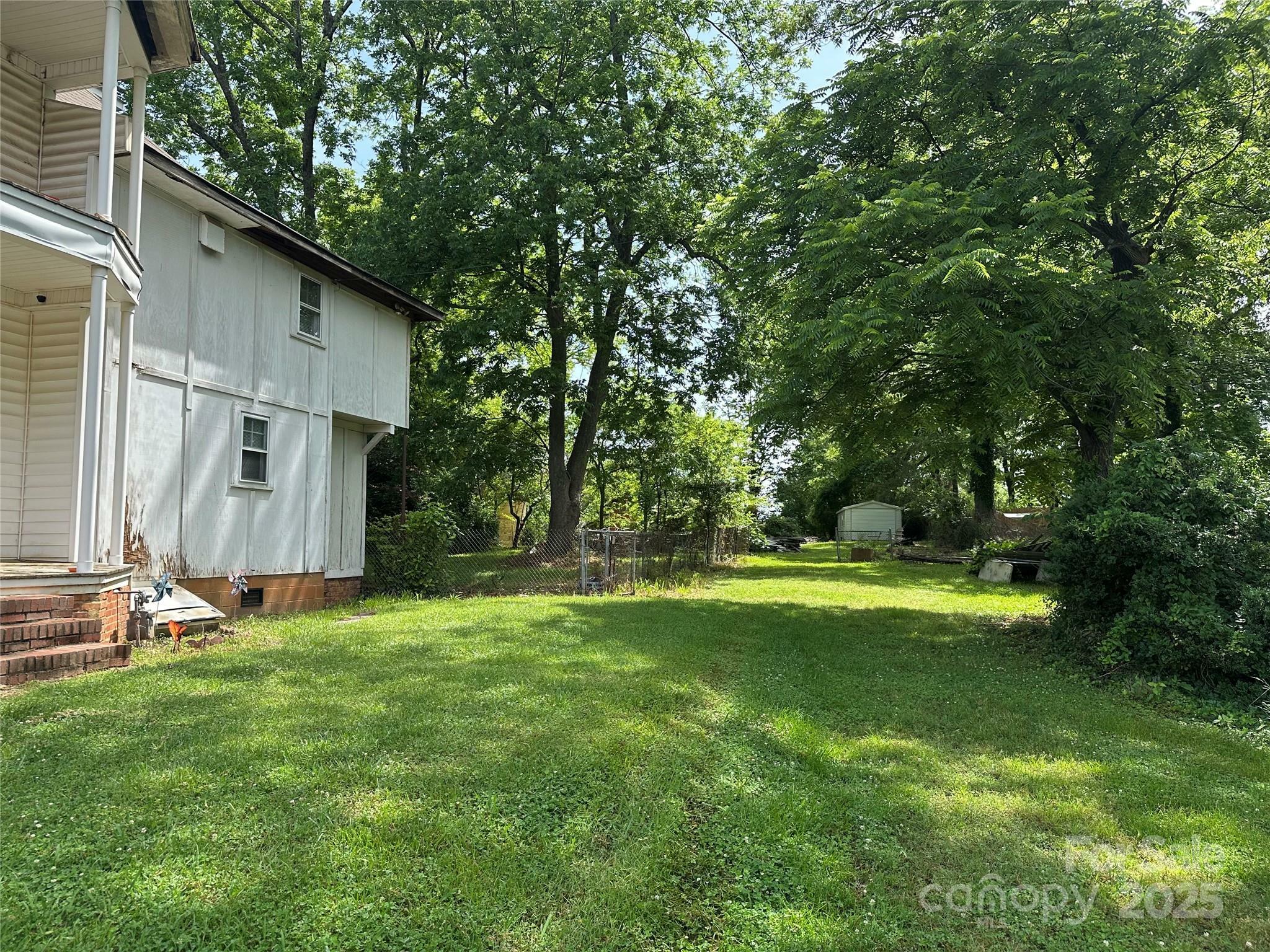 Property Photo: 204 N Gaston Street NC 28086