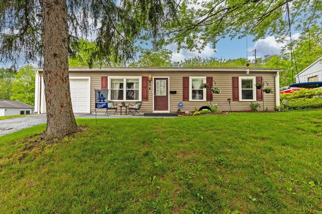Property Photo: 474 Sunset Drive OH 43031