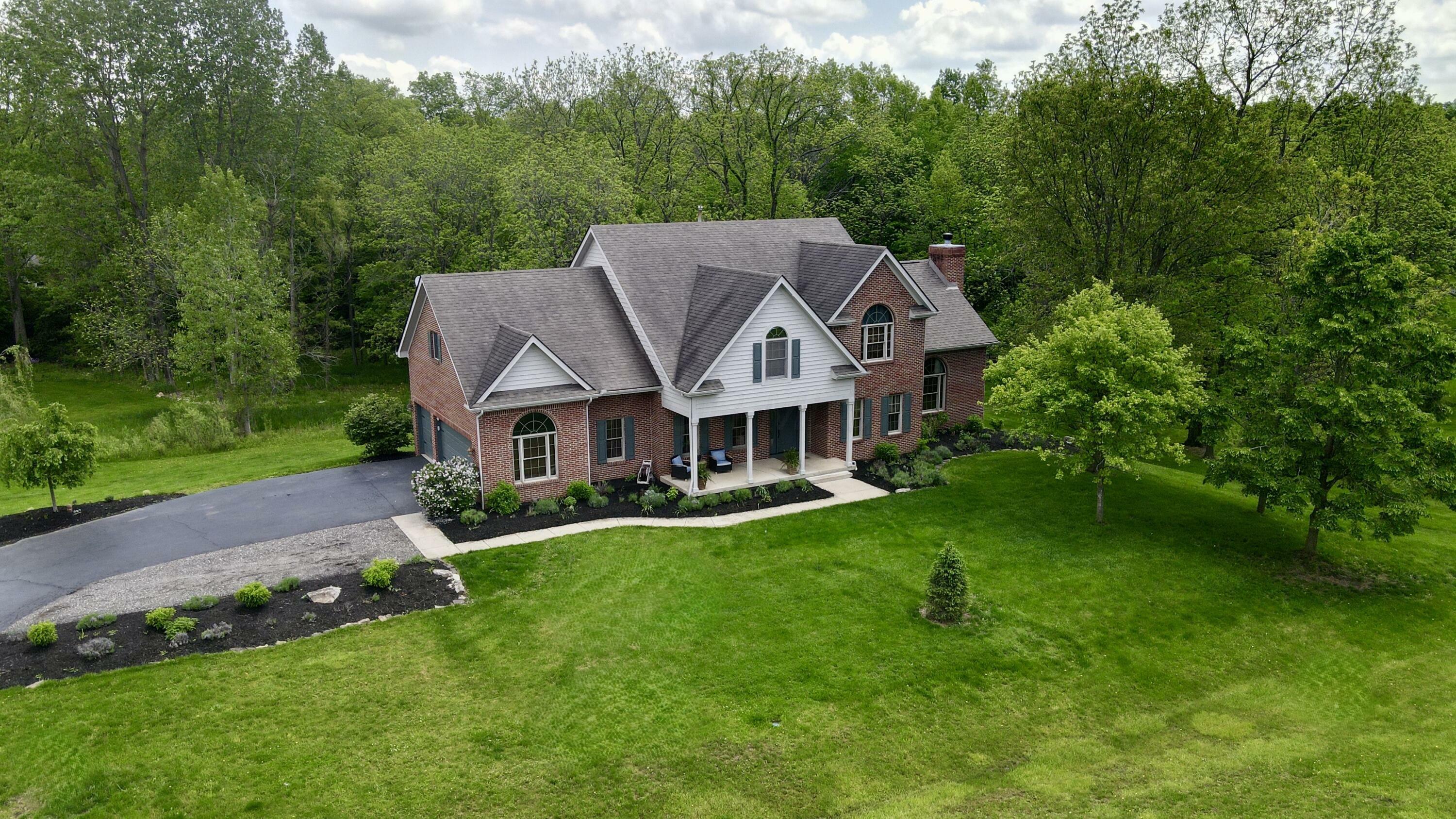 Property Photo: 9719 Erin Woods Drive OH 43017