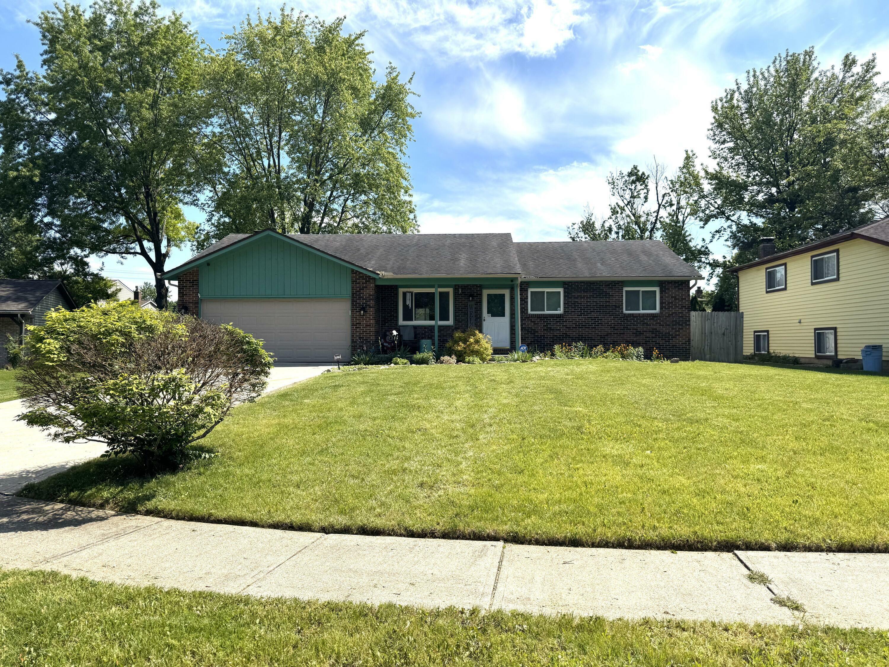Property Photo: 6621 Olivetree Court OH 43068