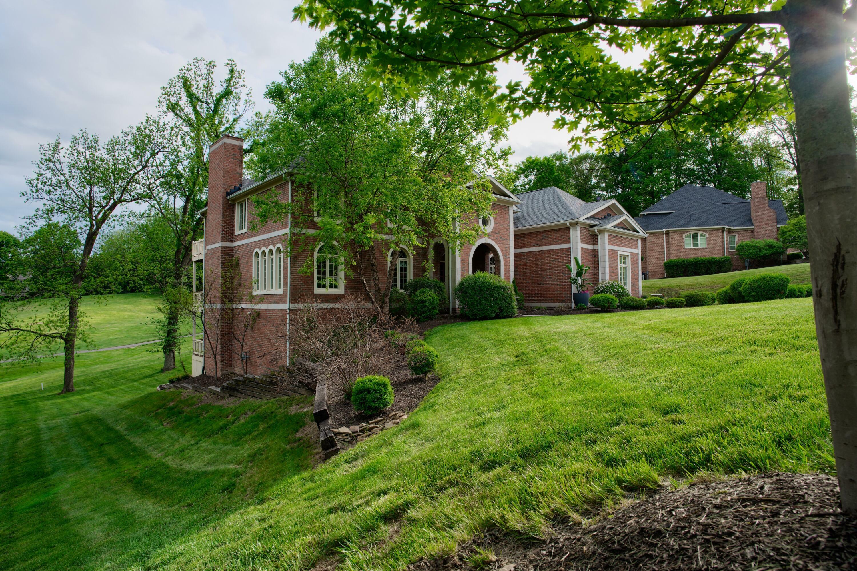 Property Photo: 307 Bryn Du Drive OH 43023