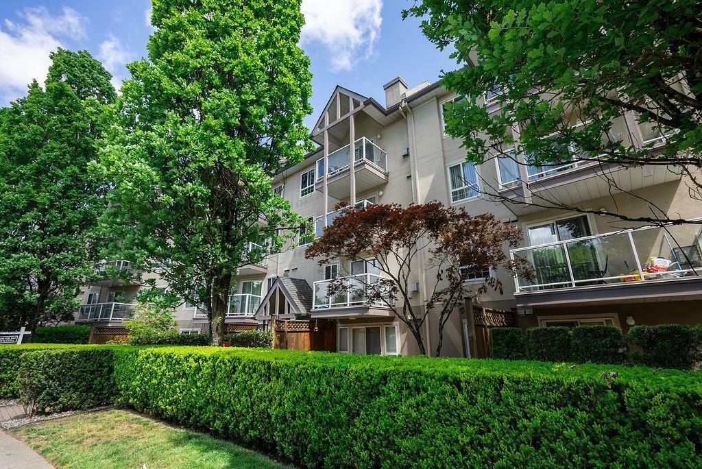 Property Photo: 8110 120A 217 BC V3W 3P3