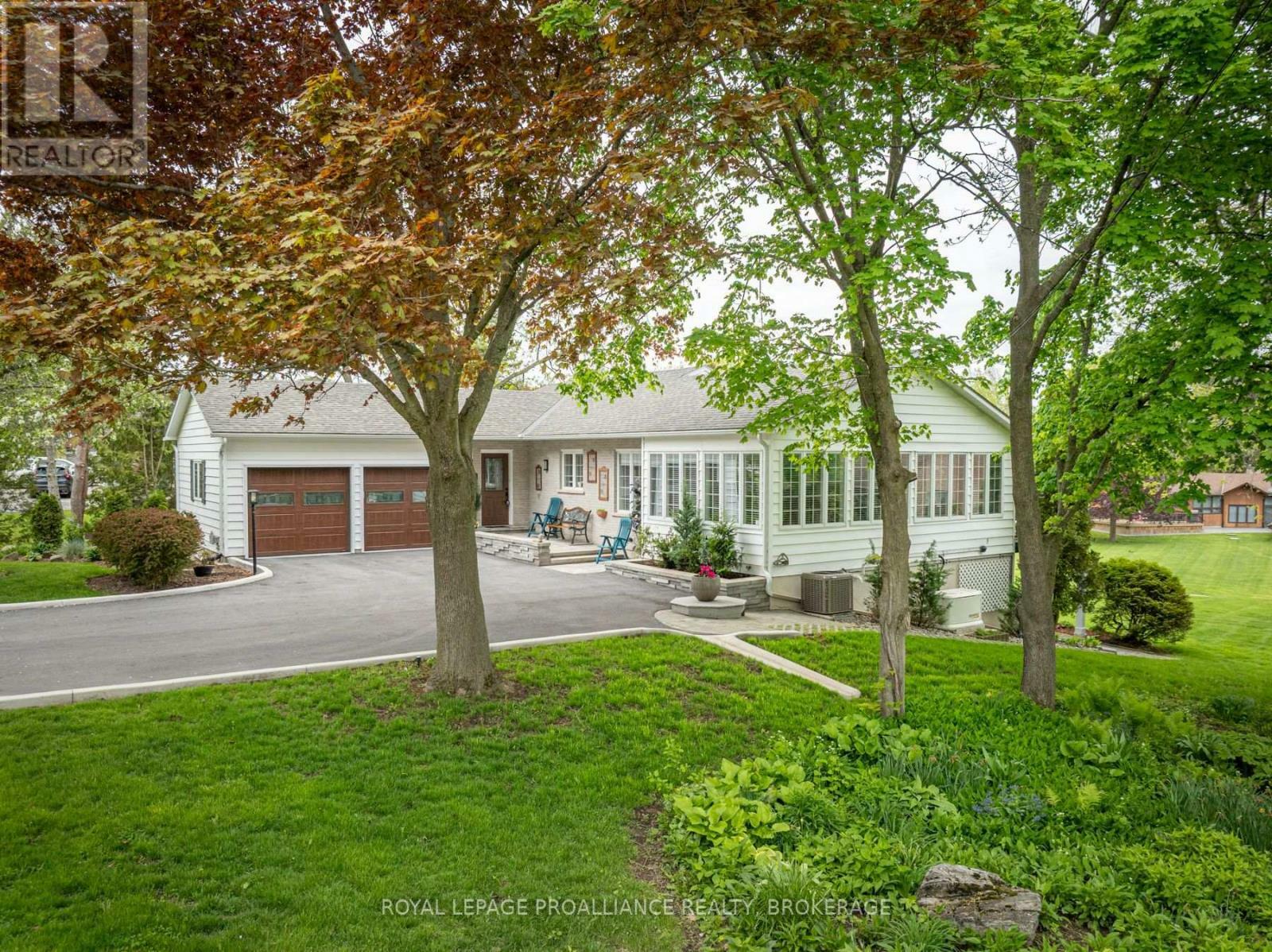 Property Photo: 1682 South Boulevard ON K7L 4V1