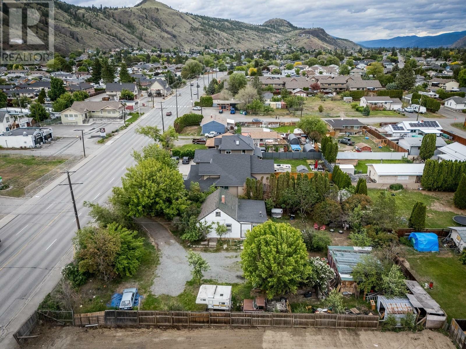 Property Photo: 2975 Westsyde Road BC V2B 7E7