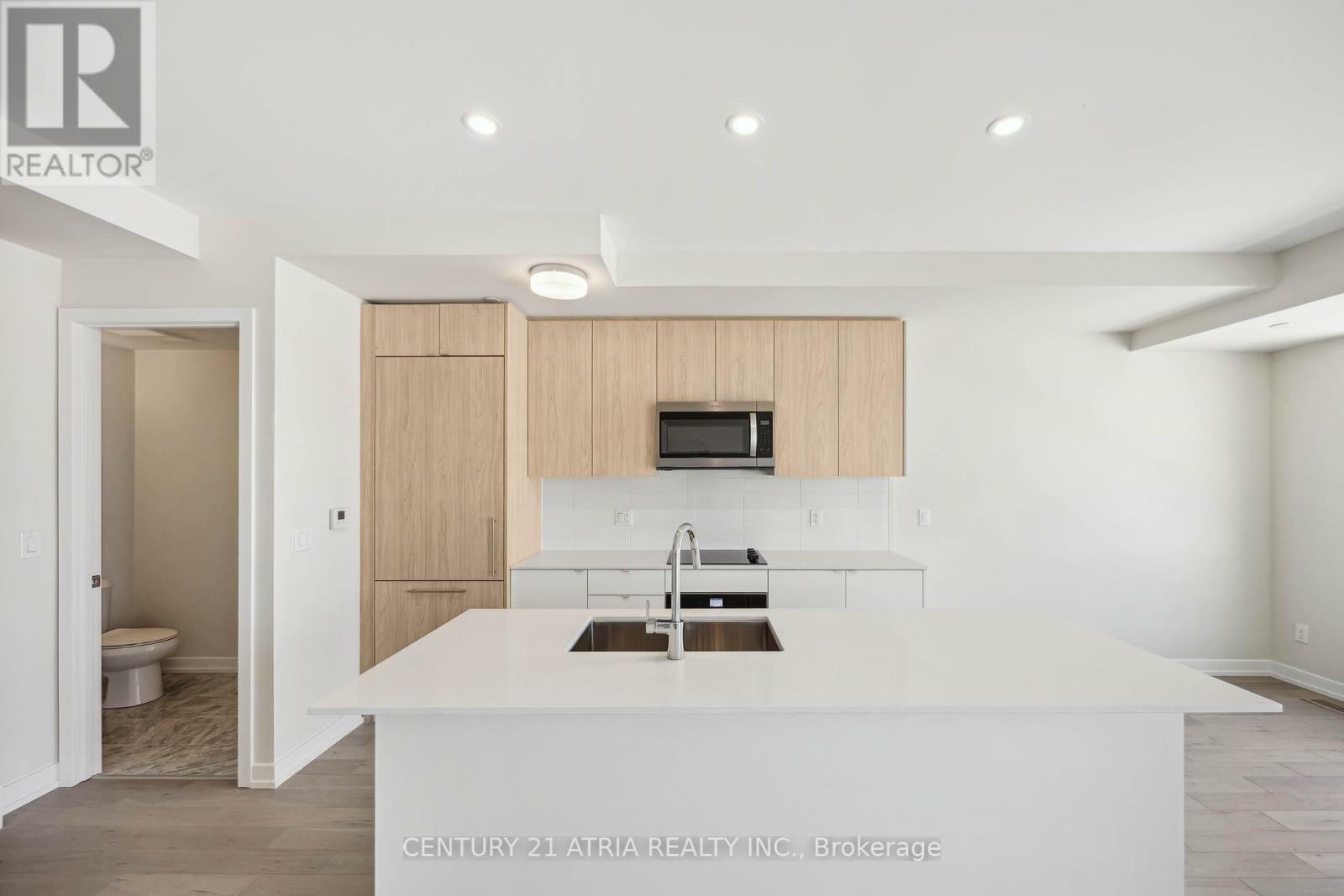 Property Photo: 65 Saigon Drive 202 ON L4S 0P4