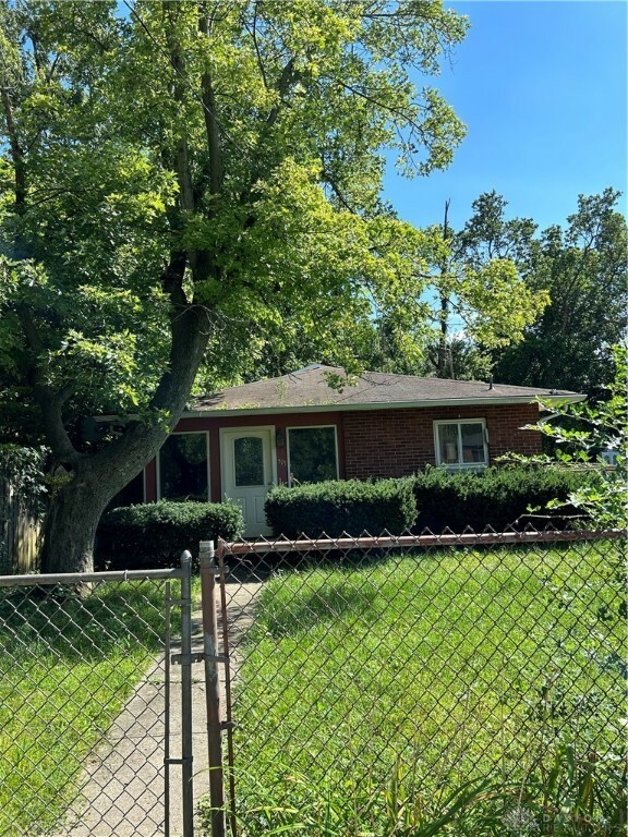 Property Photo:  513 Lincoln Court  OH 45387 